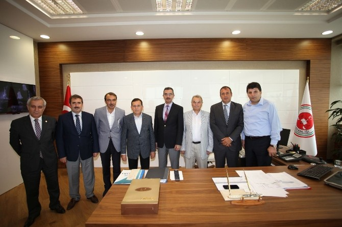 Trabzon Vergi Dairesi Başkanı Yaman\'a Hayırlı Olsun Ziyareti