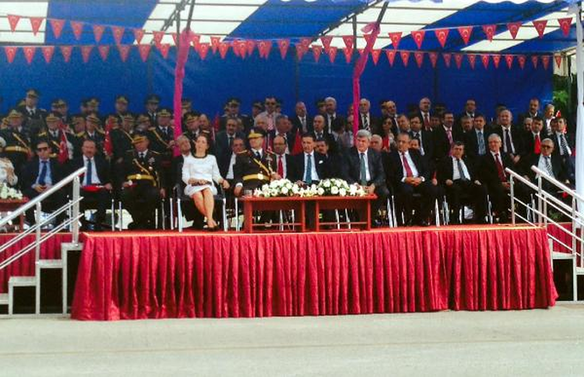 Savaş Gemileri ve Denizaltılar Halkın Ziyaretine Açıldı