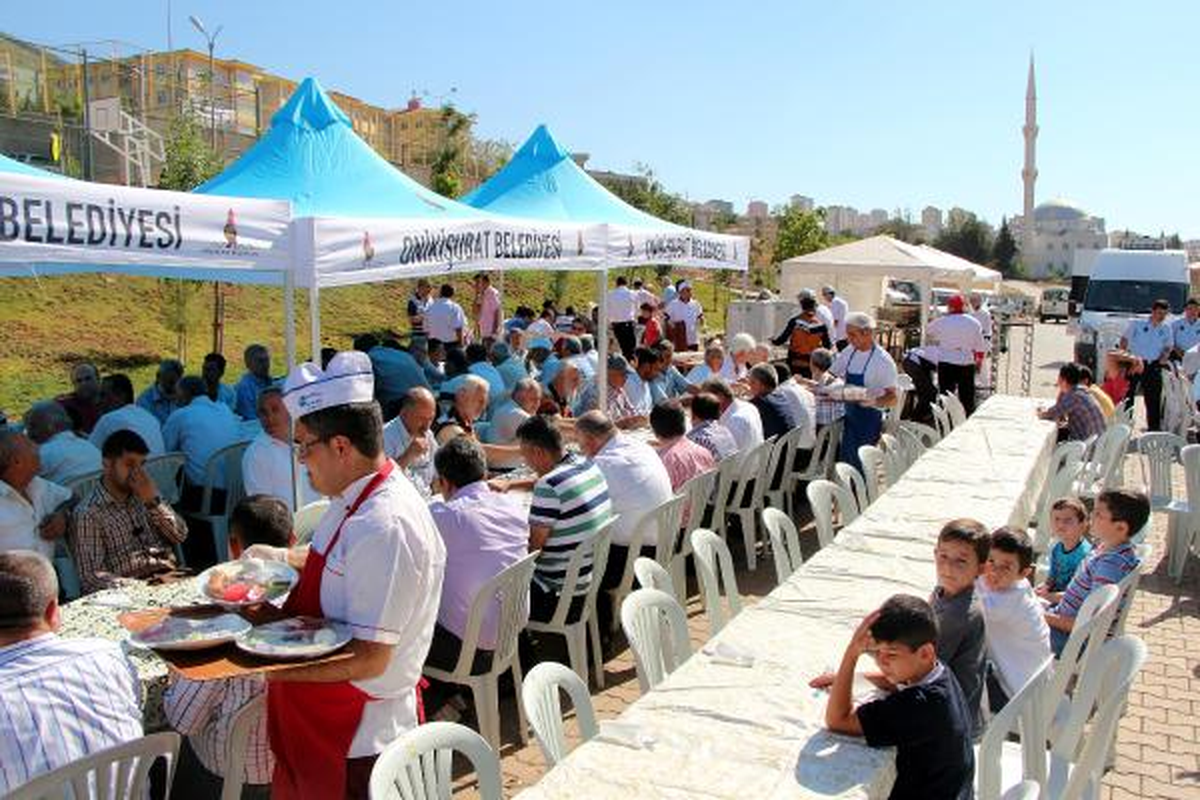 Açılışı Yapılan Parkta 500 Kişiye Kahvaltı