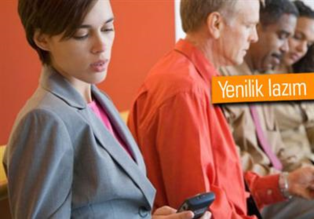 Analist, "Mobil Pazar Doydu, Tüketici Farklılık İstiyor"
