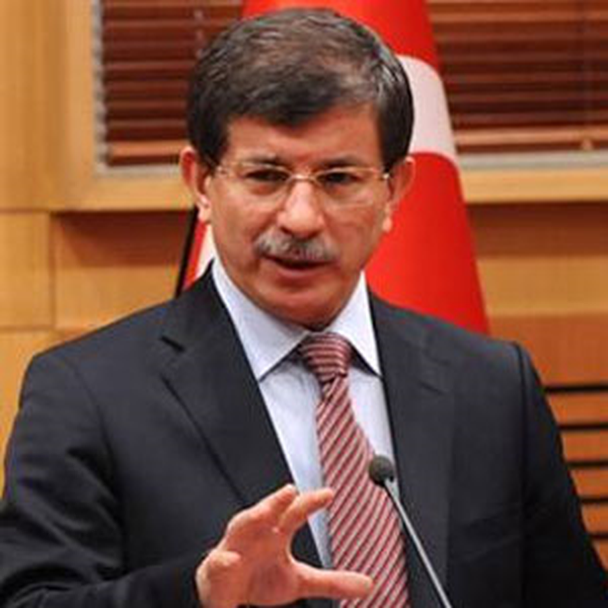 Başbakan Davutoğlu, Ankara\'ya Gitti