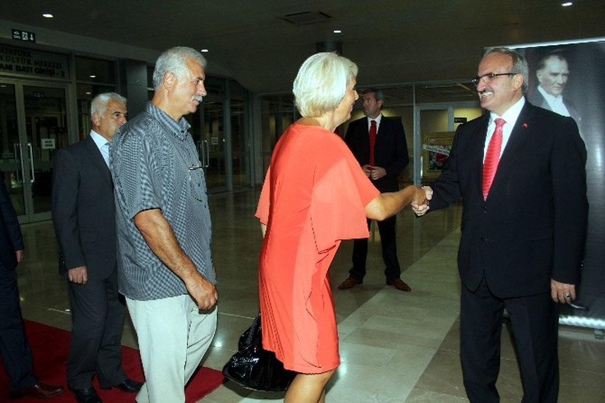 Bursa\'da Zafer Bayramı Resepsiyonunda Büyük Coşku