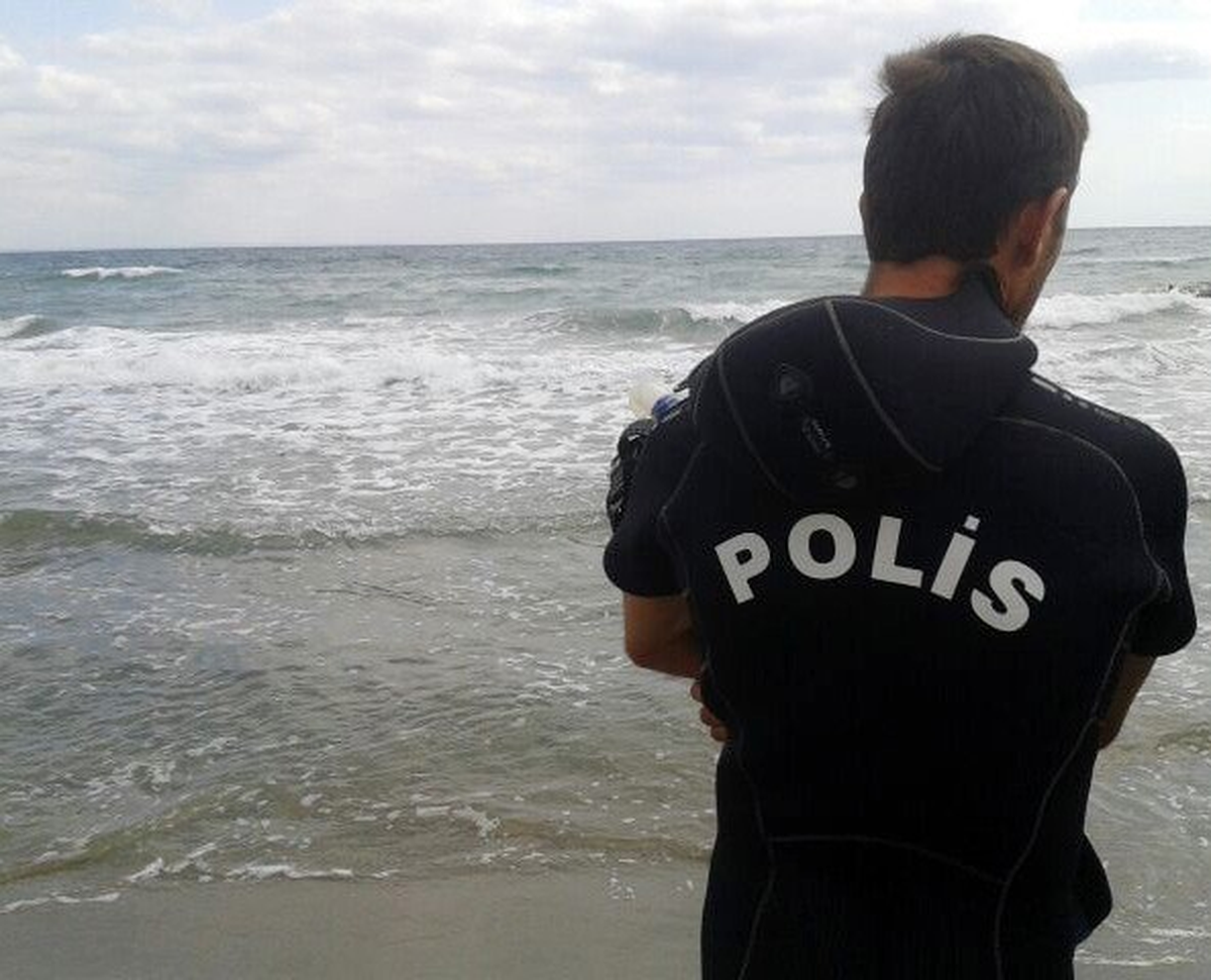 Marmara Denizi\'nde Kaybolan Genci Arama Çalışmaları Devam Ediyor