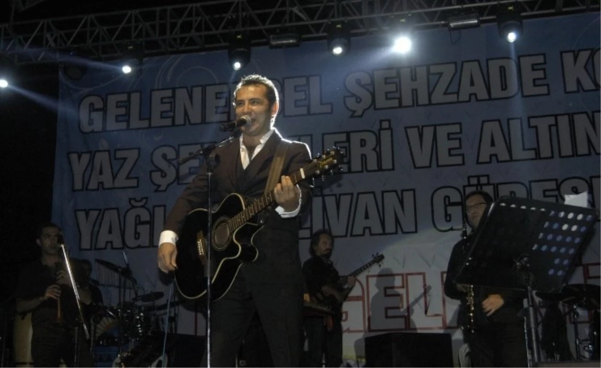 Sanatçı Ferhat Göçer\'den Unutulmaz Gece