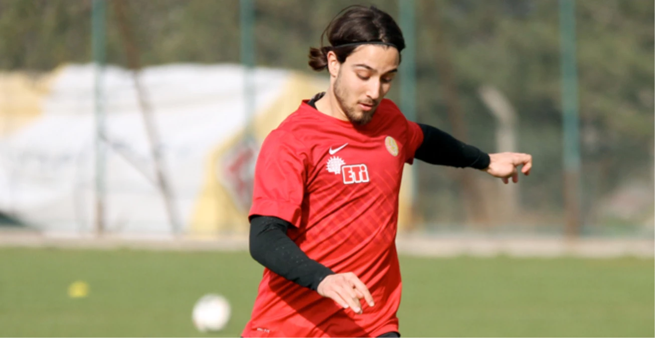 Tarık Çamdal Galatasaray\'a Transfer Oldu
