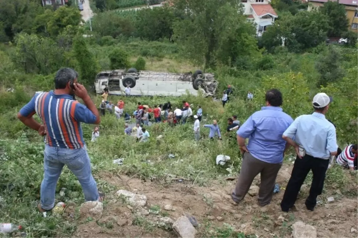 Uludağ Yolunda Kaza: 2 Ölü, 26 Yaralı