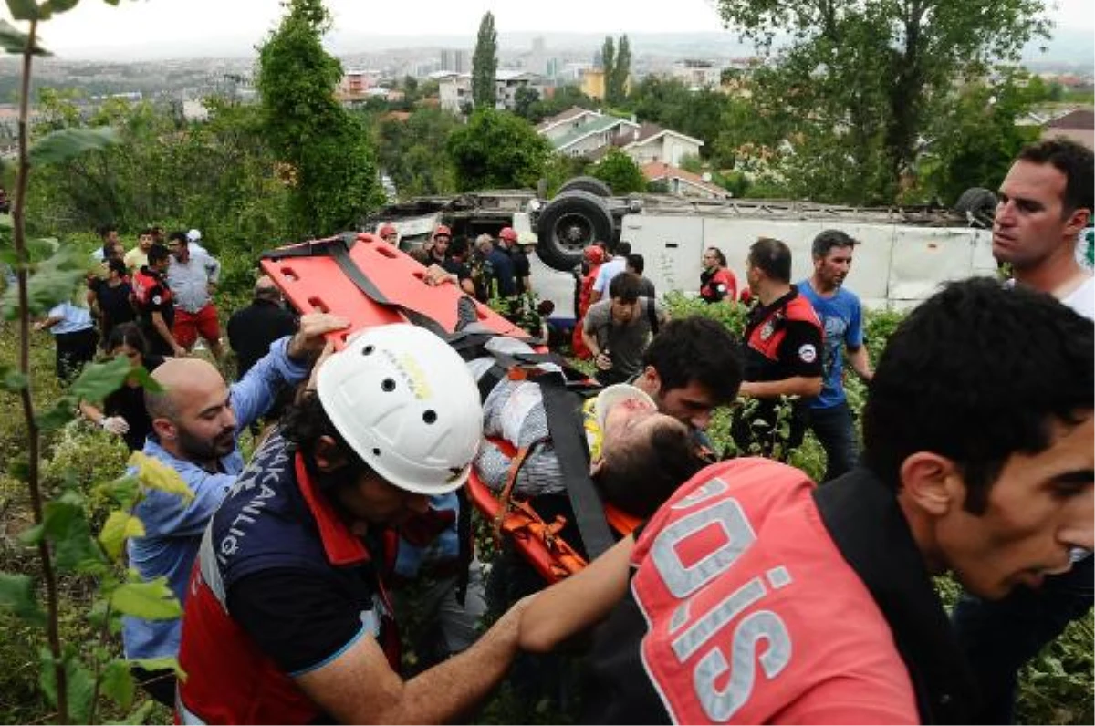 Uludağ Yolunda Otobüs Devrildi: 4 Ölü 26 Yaralı