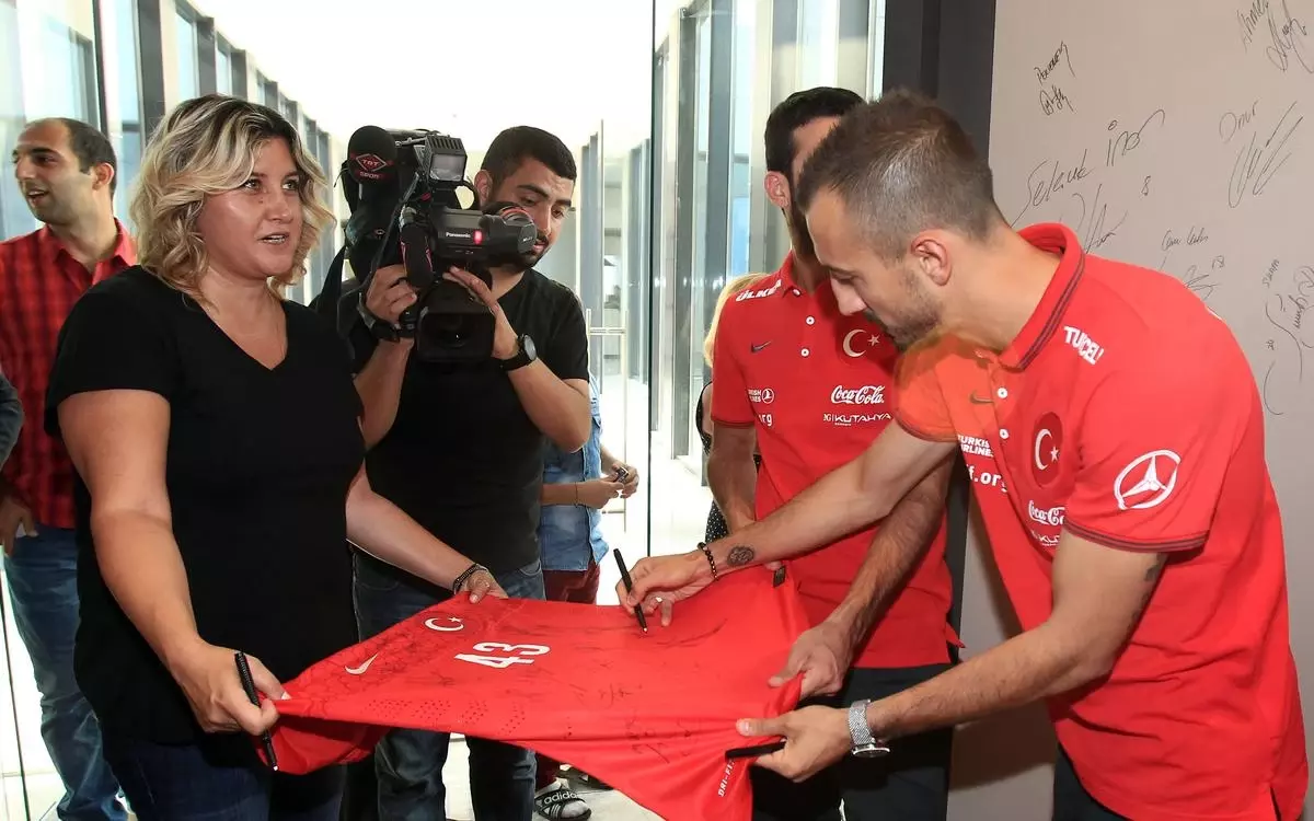 A Milli Futbol Takımı\'na Yeni Ana Sponsor