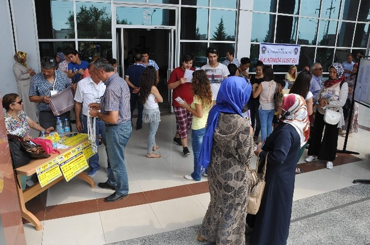 Adü\'de Kayıt Heyecanı Başladı