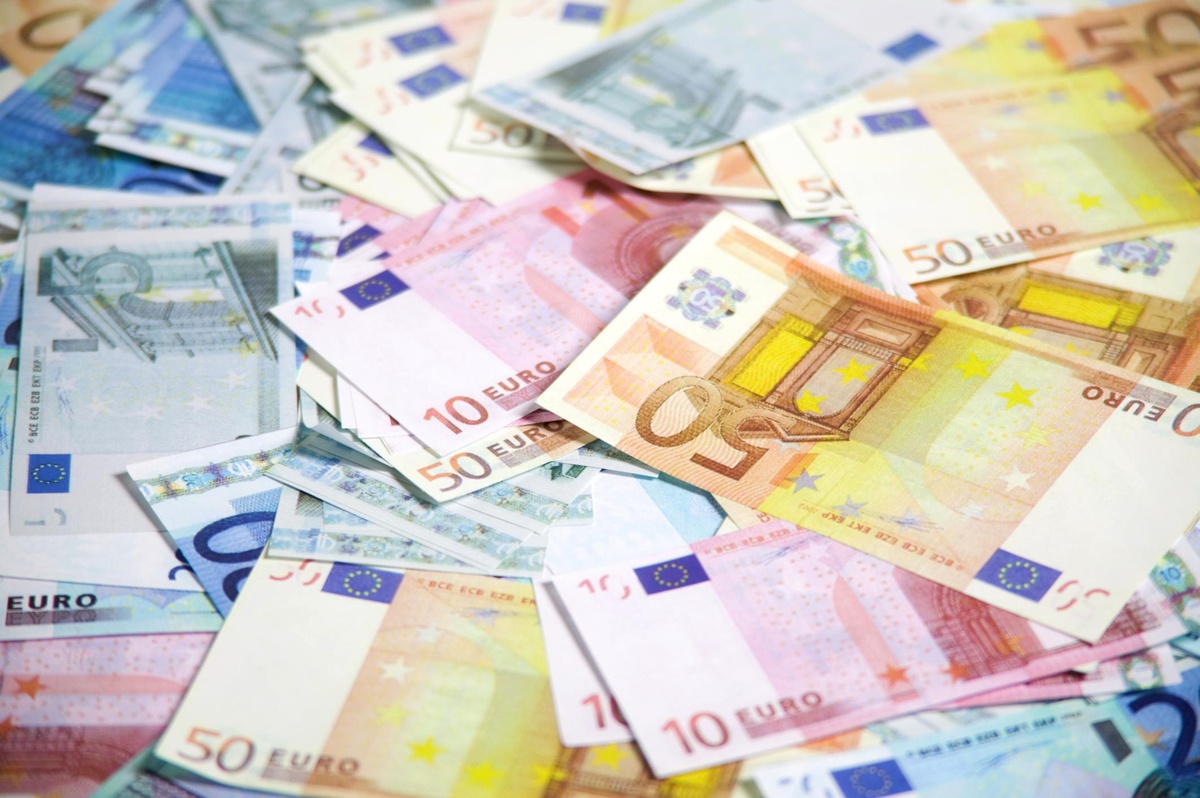 Alman Ekonomisi Yılın İlk Yarısında 16 Milyar Euro Fazla Verdi