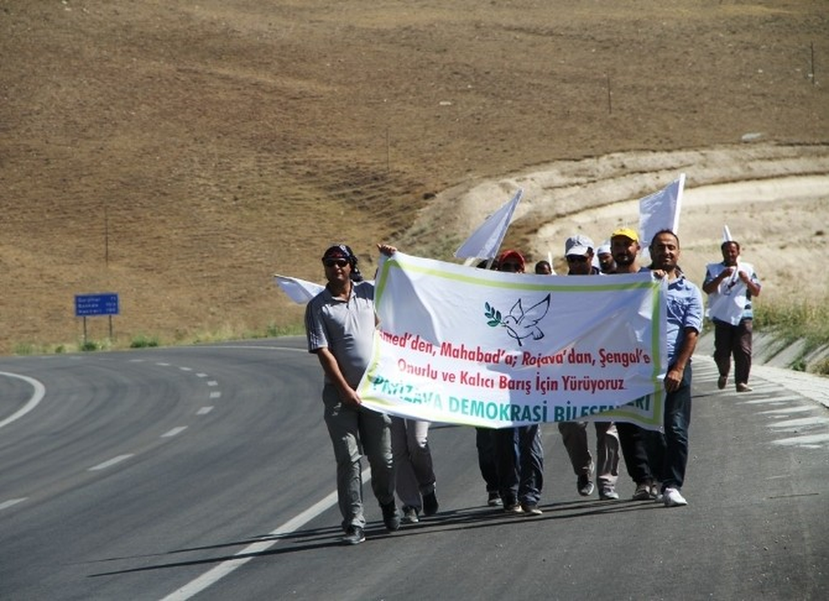 Barış İçin 30 Kilometre Yürüdüler