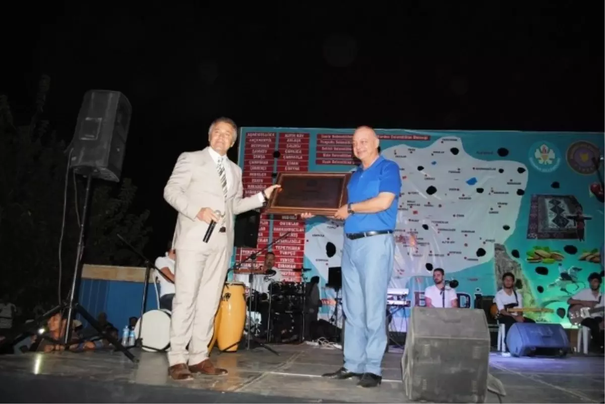 Başkan Ergün, Selendi\'de Muhtarlarla Bir Araya Geldi