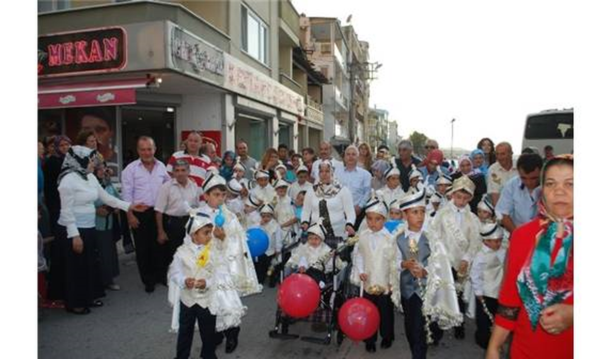 Burgazspor\'da Sünnet Şöleni