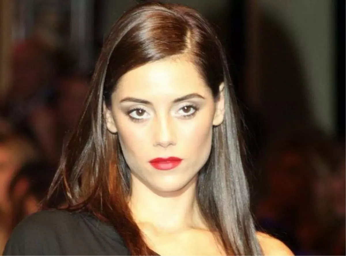 Cansu Dere Yeni Dizisinde Bölüm Başına 140 Bin TL Alacak