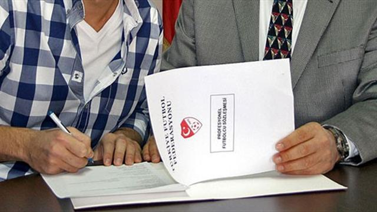 Futbolda Birinci Transfer Dönemi Bu Gece Sona Erecek
