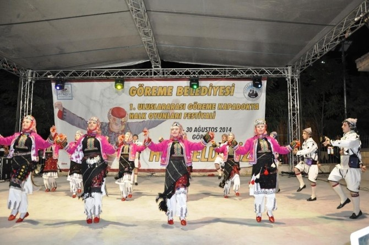Göreme\'de Halk Oyunları Festivali Sona Erdi