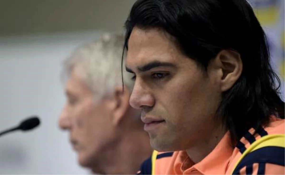 Manchester United Falcao\'yla İmzaya Yakın