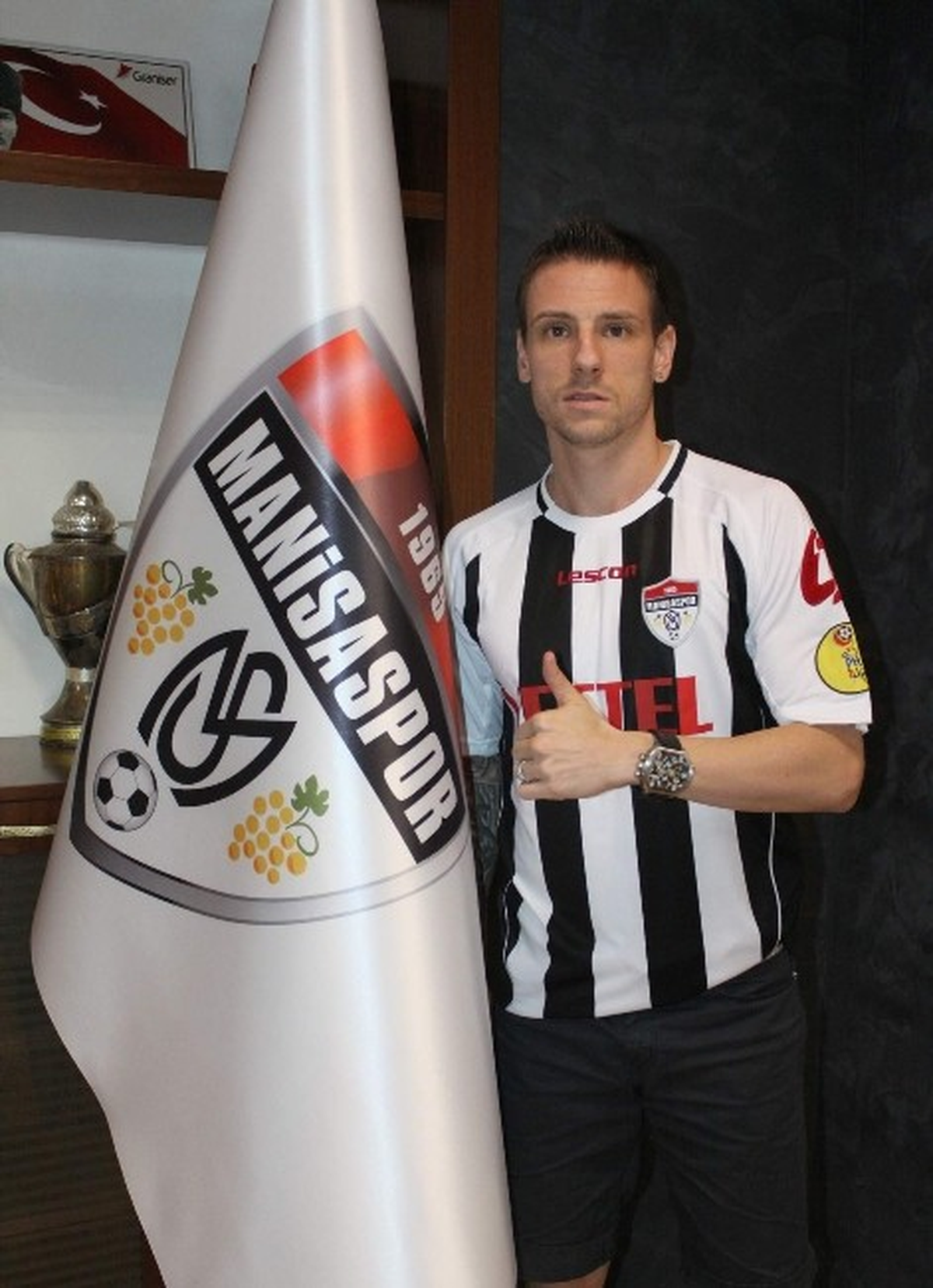 Manisaspor, Dımıtrov\'u Renklerine Bağladı
