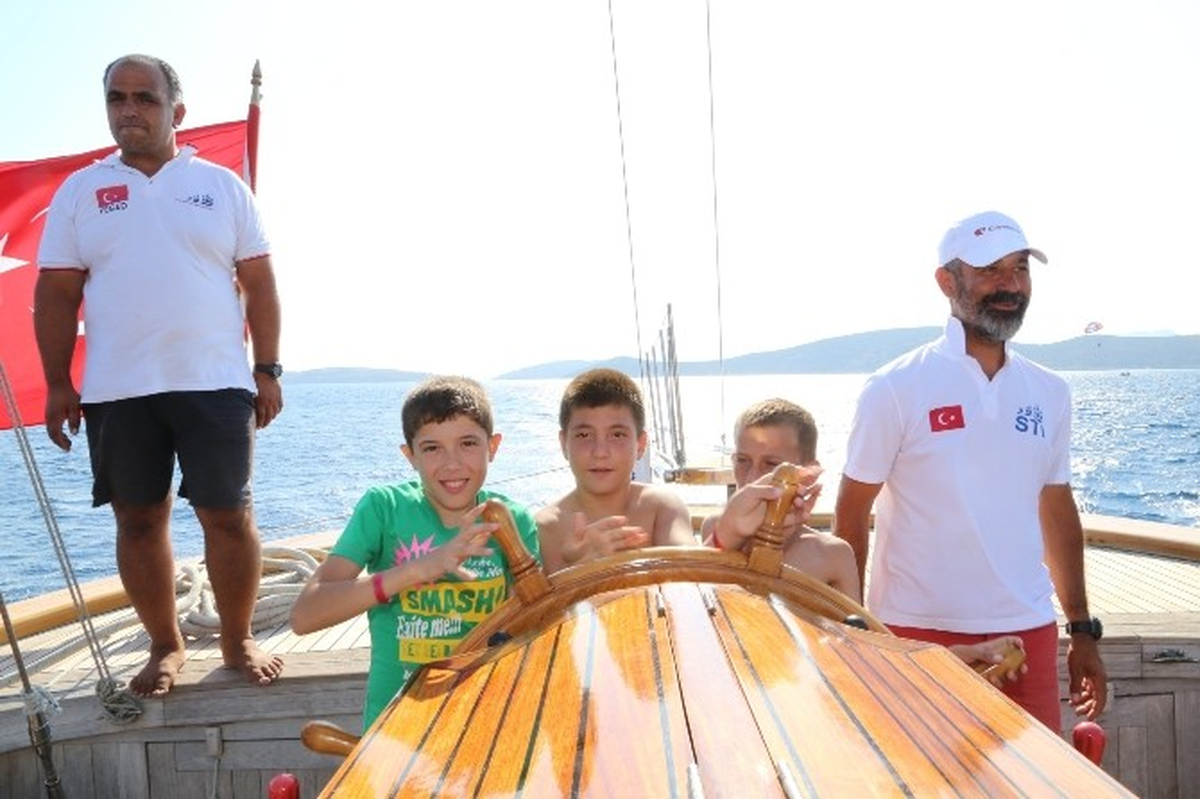 Somalı Çocuklar, Sts Okul Gemisi ile Bodrum Koylarını Dolaştı