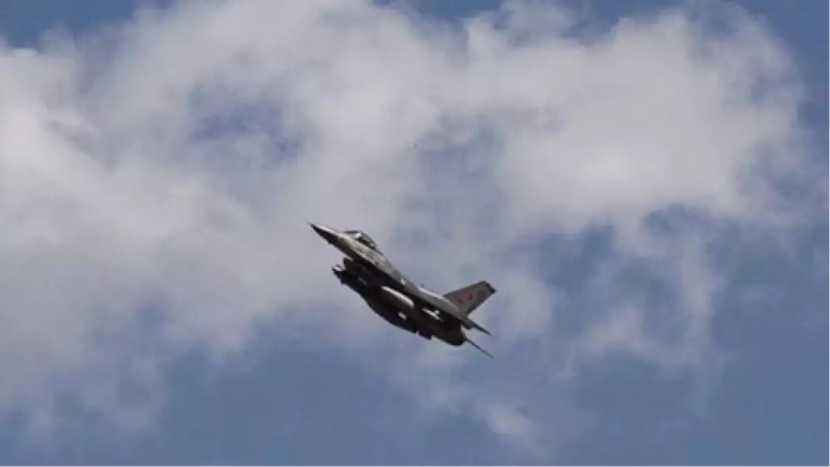 Uzaktan Kumandalı F-16'ya Füze Saldırısı