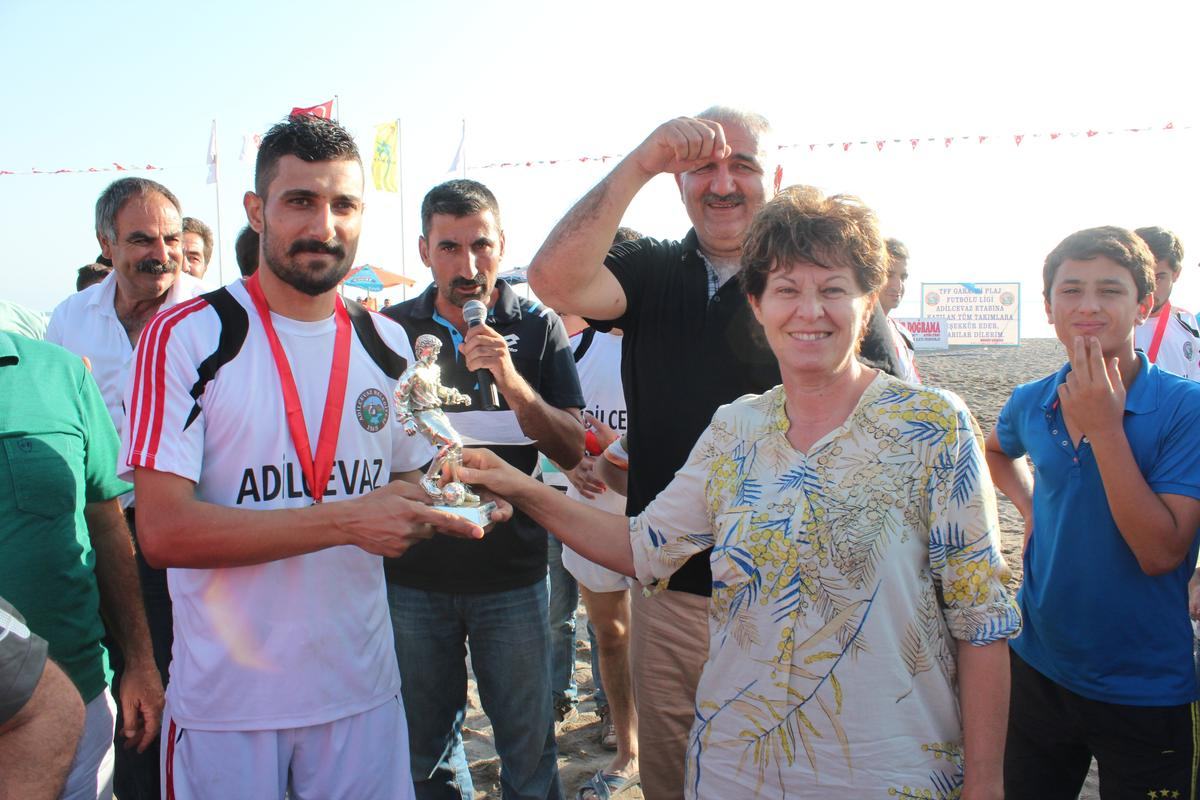 Van Gölü Sahillerinde Plaj Futbolu