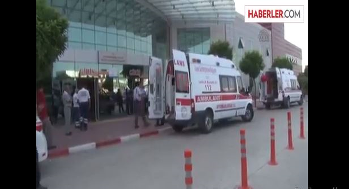 Yaralı 8 Filistinli, Ambulanslarla Ankara\'ya Sevk Edildi