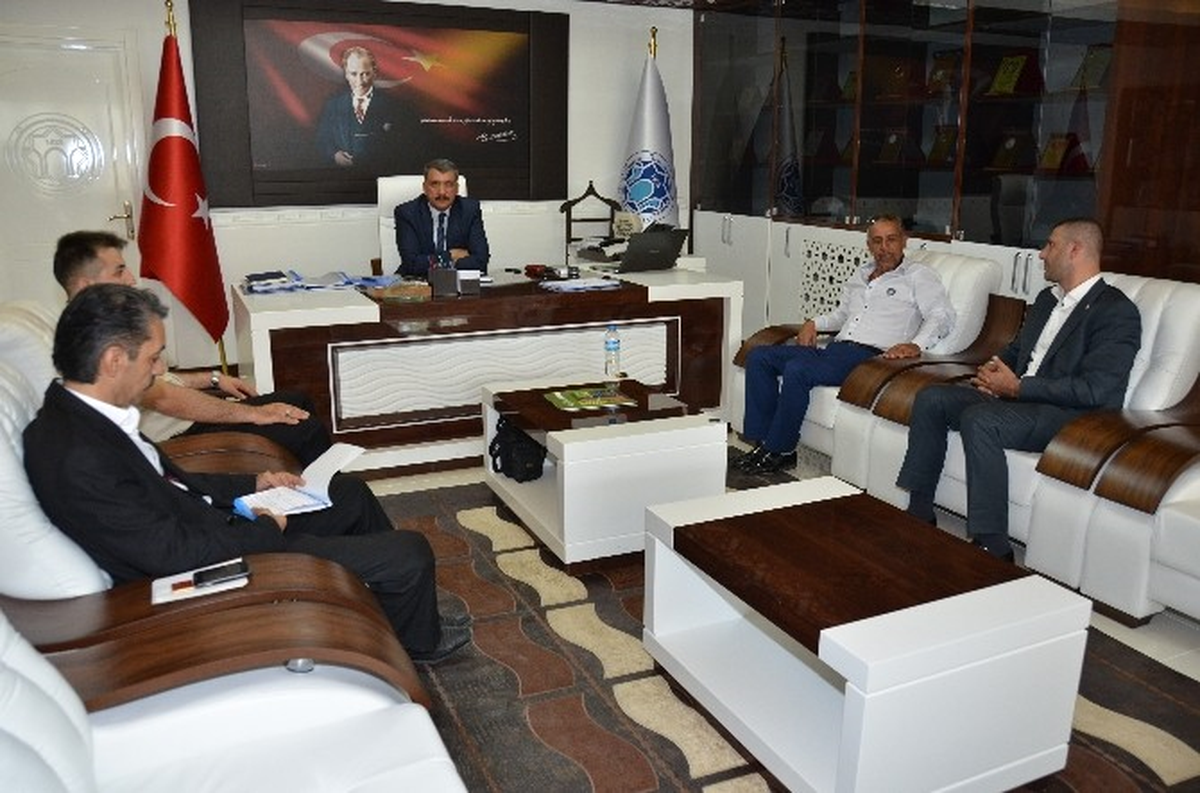 BBP Yönetimi Başkan Gürkan\'ı Ziyaret Etti