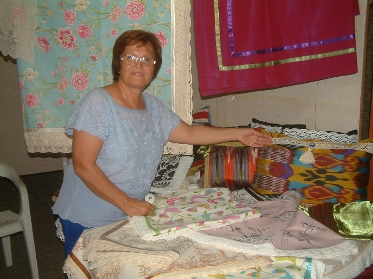 Burhaniye\'de Birsen Hanımın Eserleri Beğenildi
