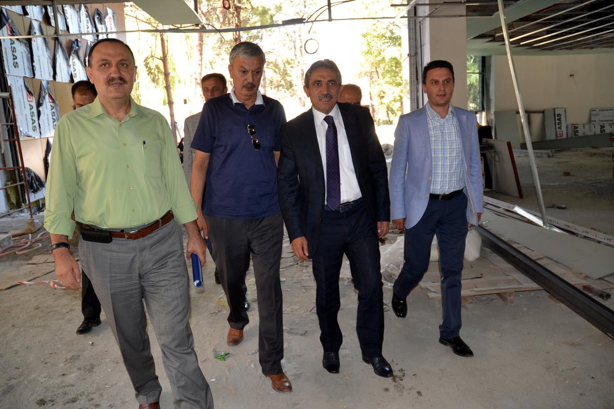 Çelik, Hastane İnşaatını İnceledi