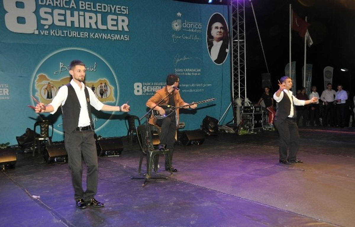Darıca\'da Karabüklüler Sahne Aldı