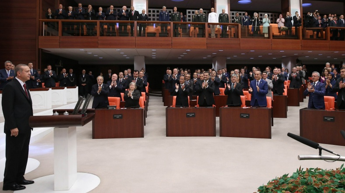 Demirtaş, Erdoğan\'ı Neden Alkışladı?