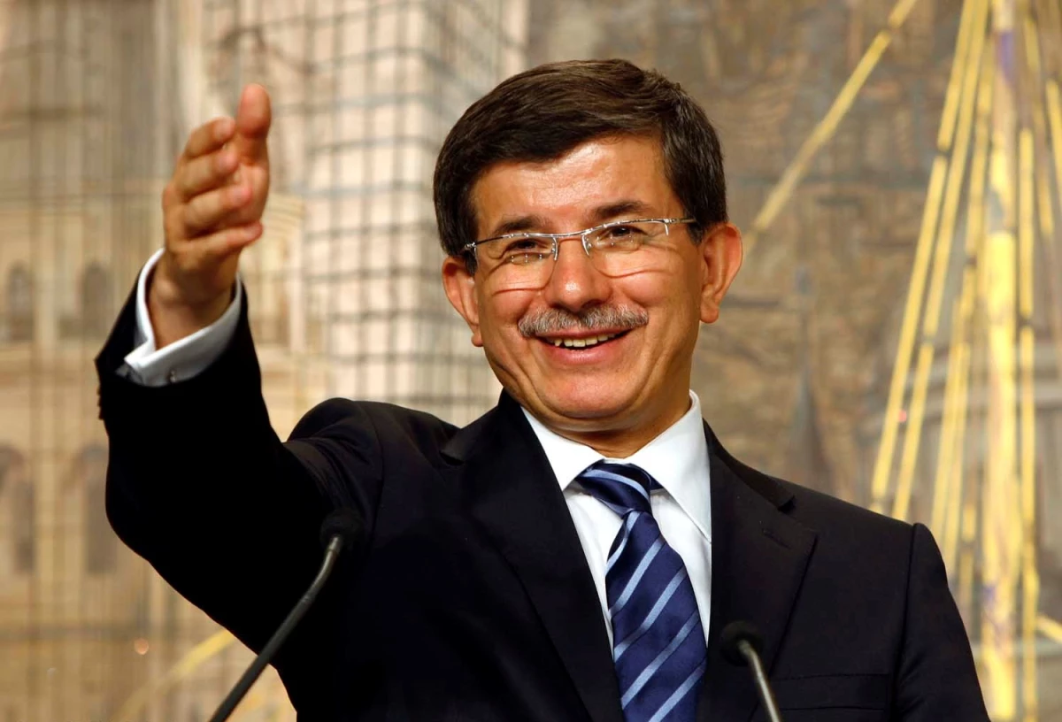 Başbakan Davutoğlu, Eskişehir\'in Düşman İşgalinden Kurtuluşunu Kutladı