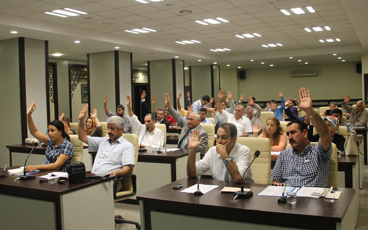 Haliliye Belediye Meclisi Zulümleri Kınadı