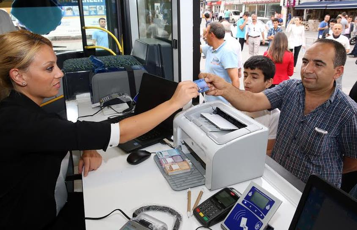 İstanbulkart Mobil Başvuru Merkezi Esenler'de Hizmete Açıldı