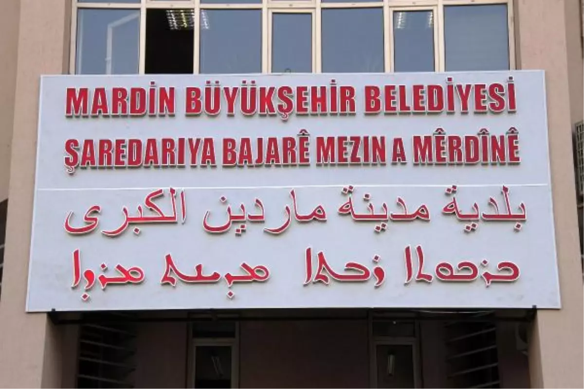 Mardin Büyükşehir Belediyesi\'ne 4 Dilde Tabela