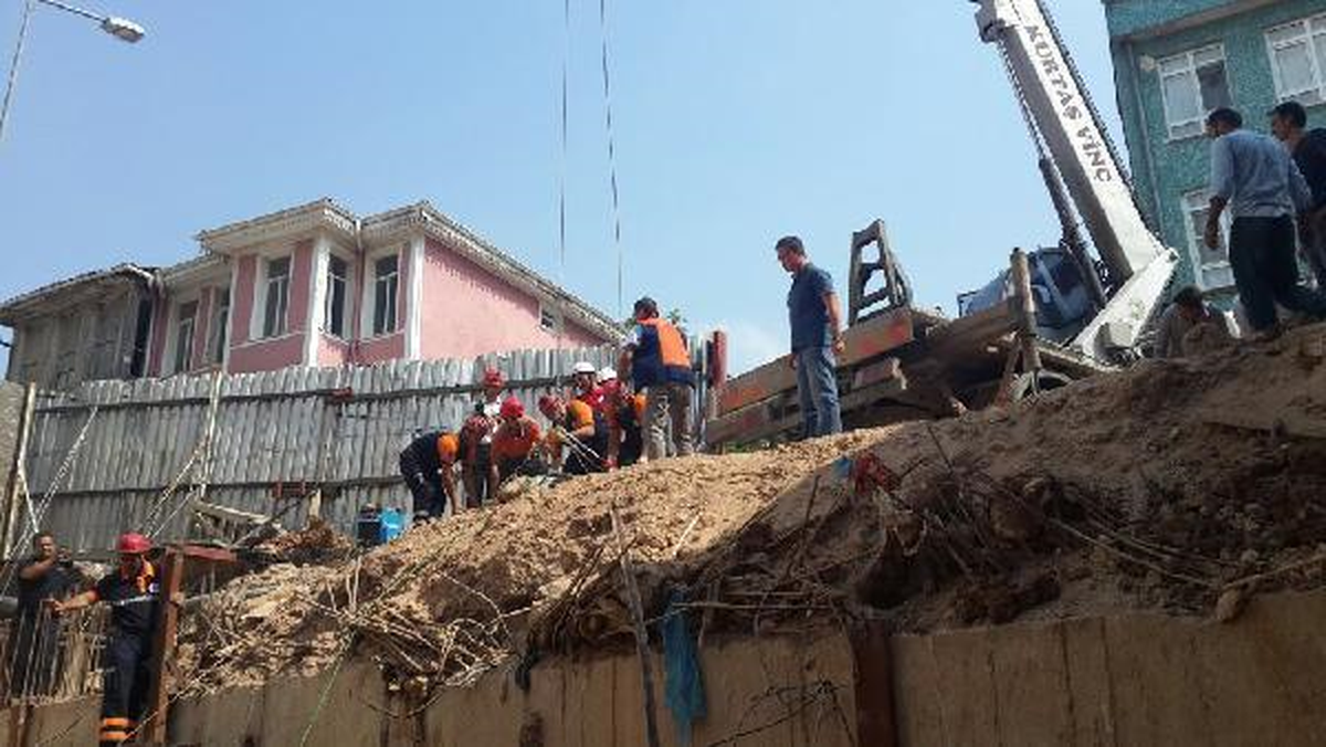 Bursa Osmangazi\'de Bir Kişi Merak Yüzünden Canından Oluyordu