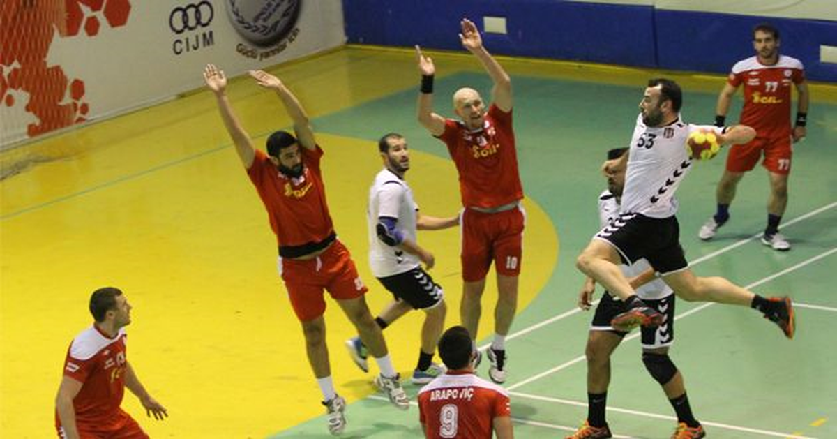 Mersin Hentbol\'da Kadro Sıkıntısı Sürüyor