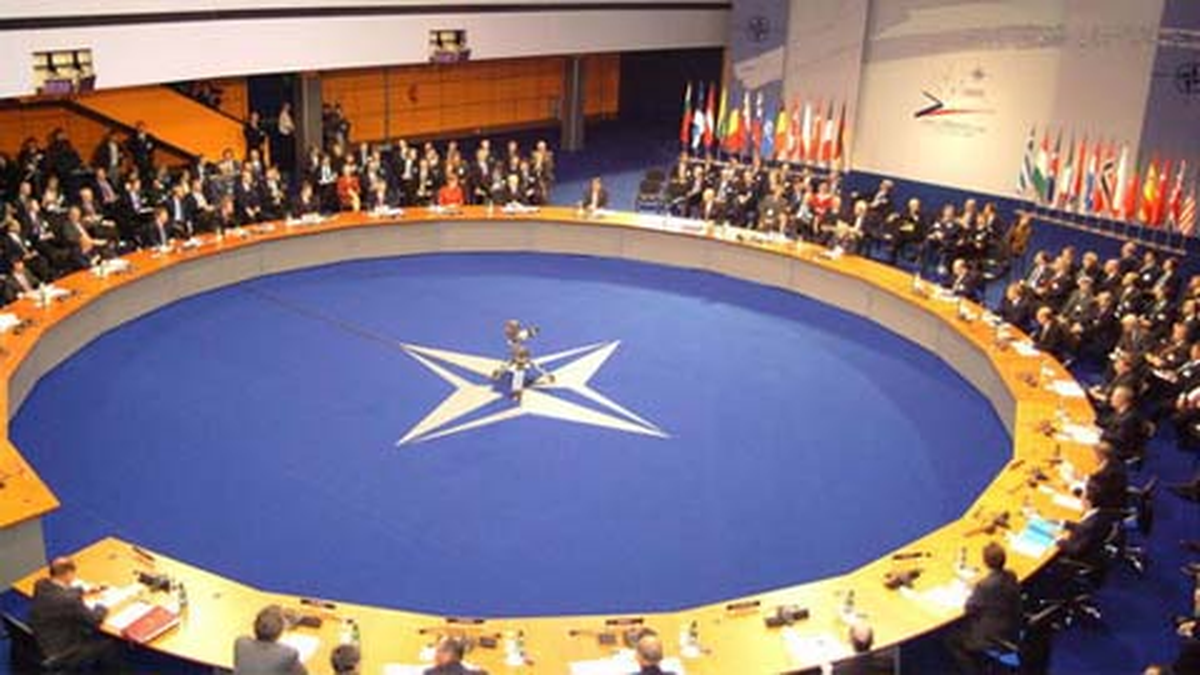 NATO Zirvesine Doğru