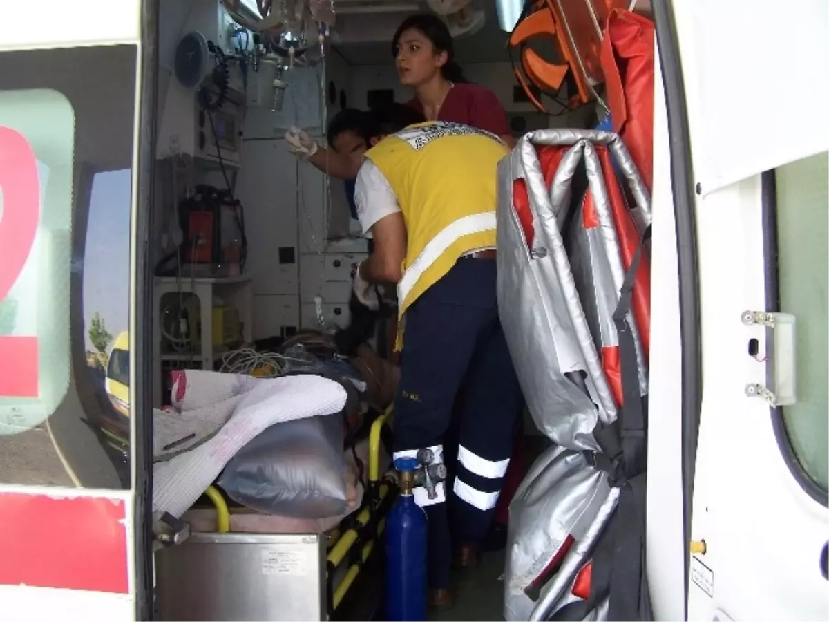 Adıyaman Besni'de Otomobilin Çarptığı Bir Kişi Yaralandı