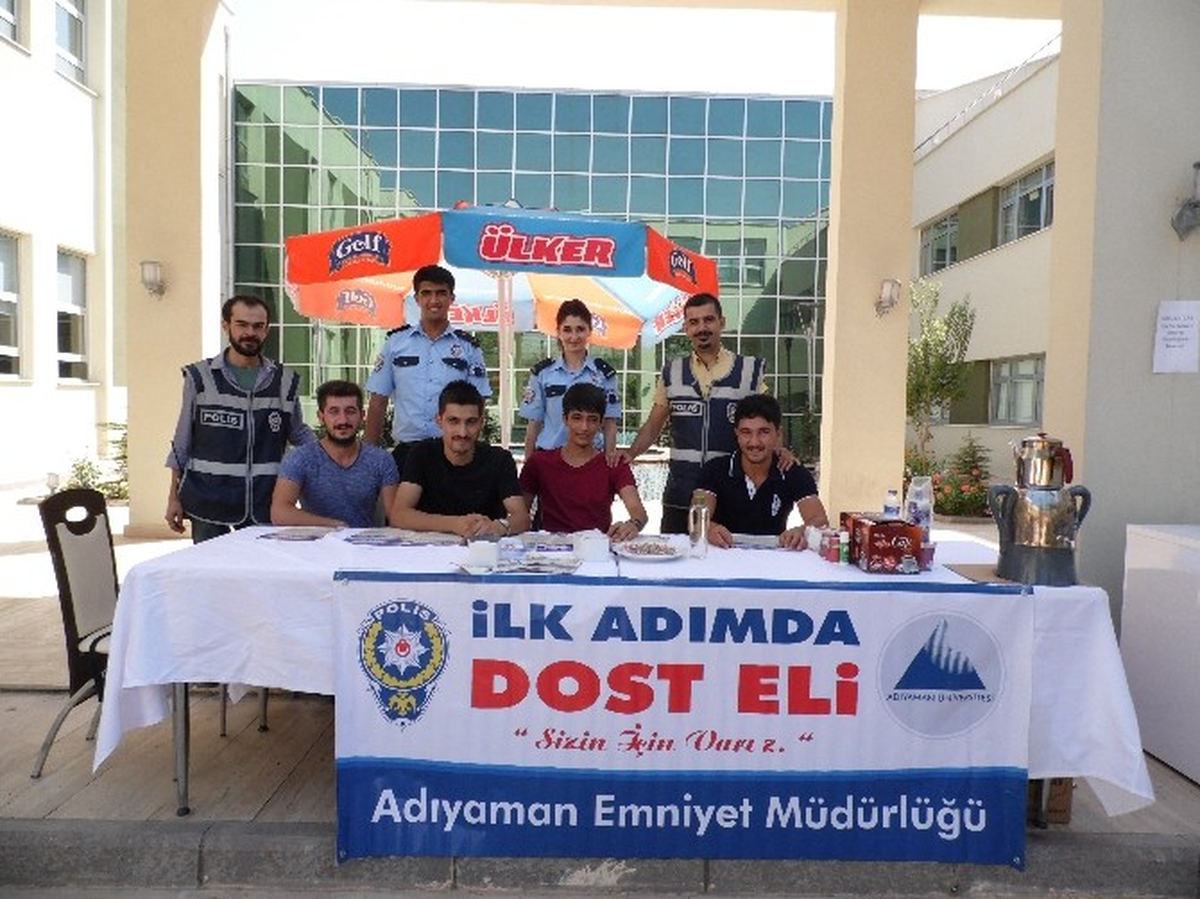 Polisten Öğrencilere Terör Uyarısı