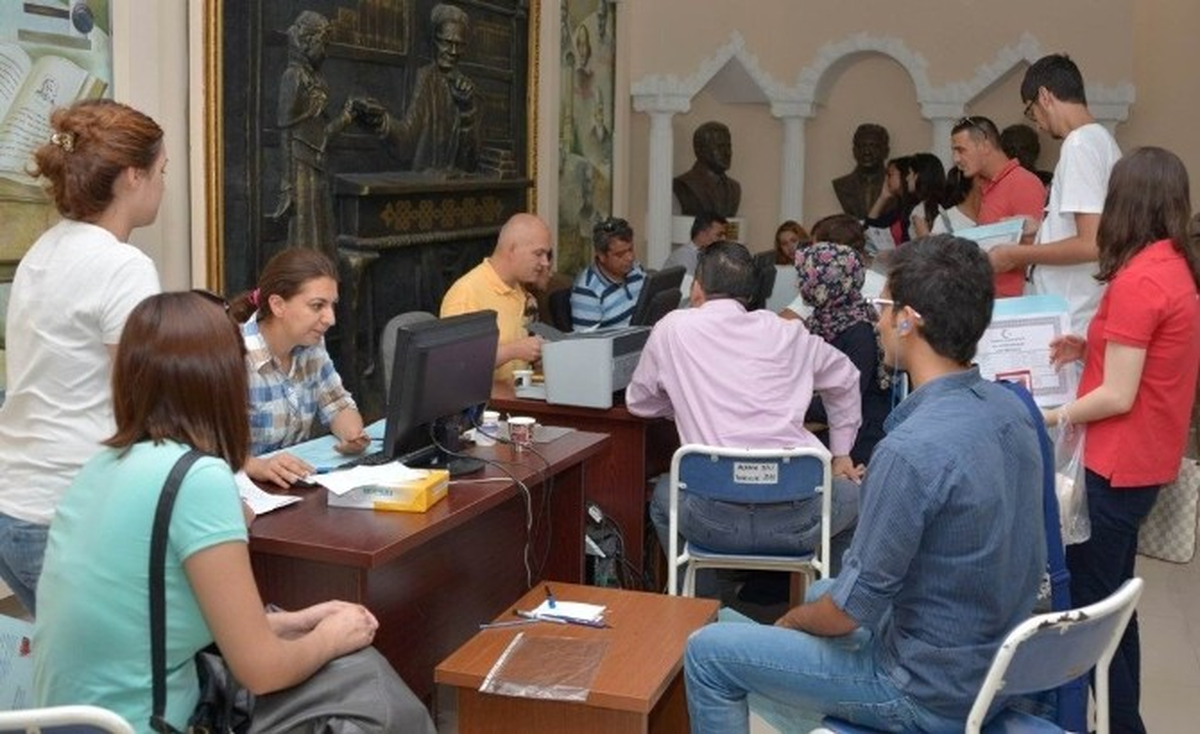 Selçuk Üniversitesi\'nde Kayıt Heyecanı