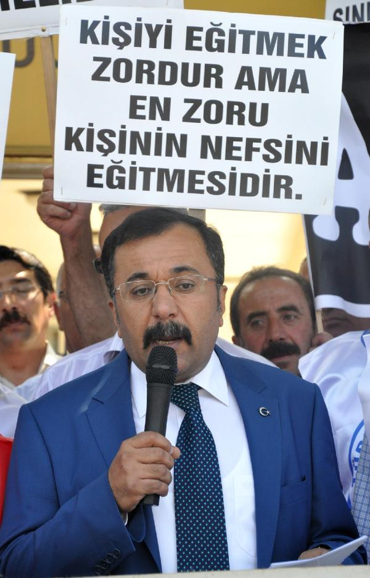 Türk Eğitim-Sen\'den Milli Eğitime Siyah Çelenk