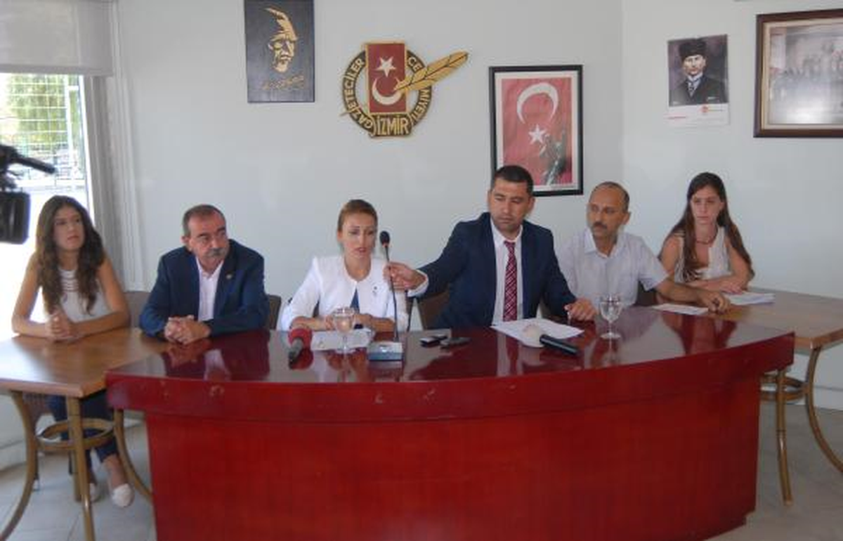 İzmir\'de Uyuşturucuya Karşı Okullarda Birleştiler