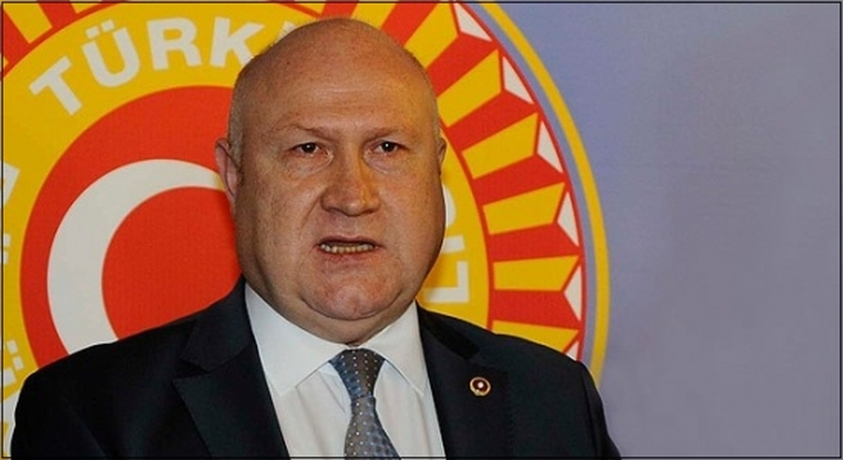 AK Parti\'li Şener, Futbolcular ile Kahvaltıda Bir Araya Geldi