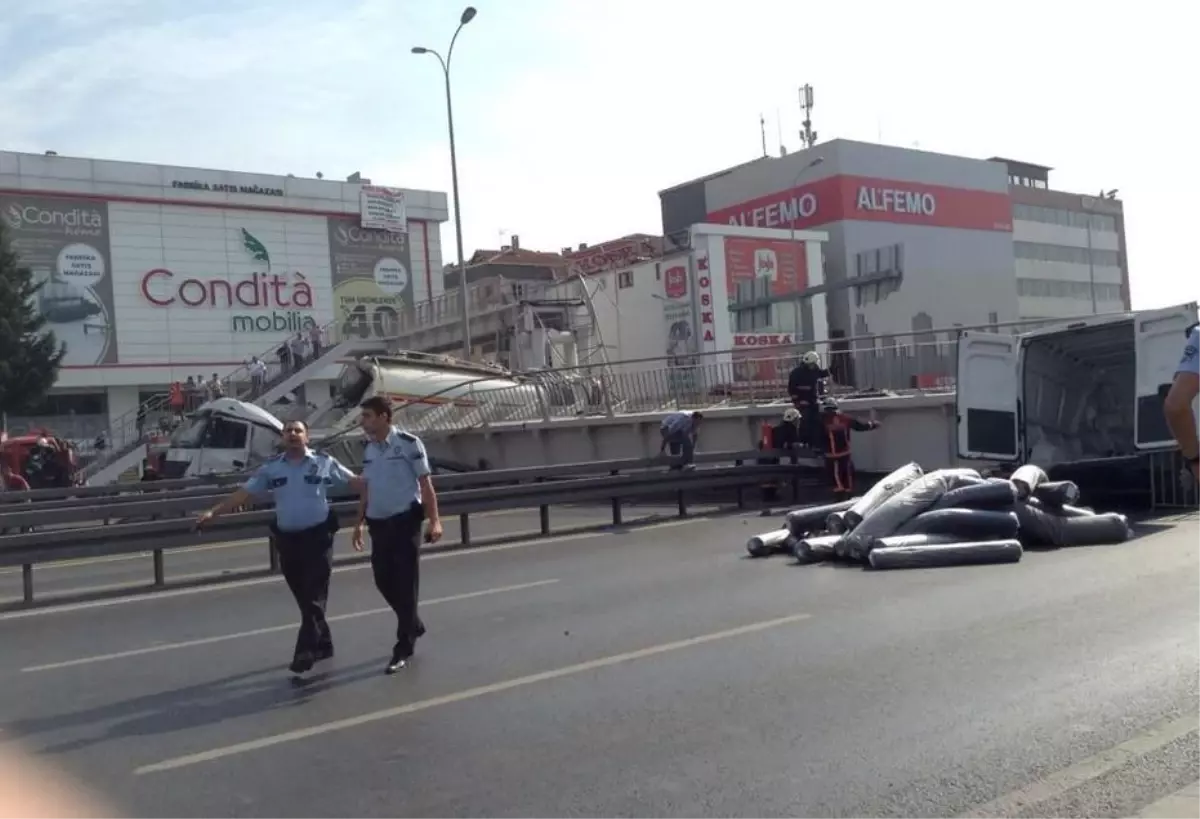 Avcılar\'daki Üst Geçit Faciası Kamerada