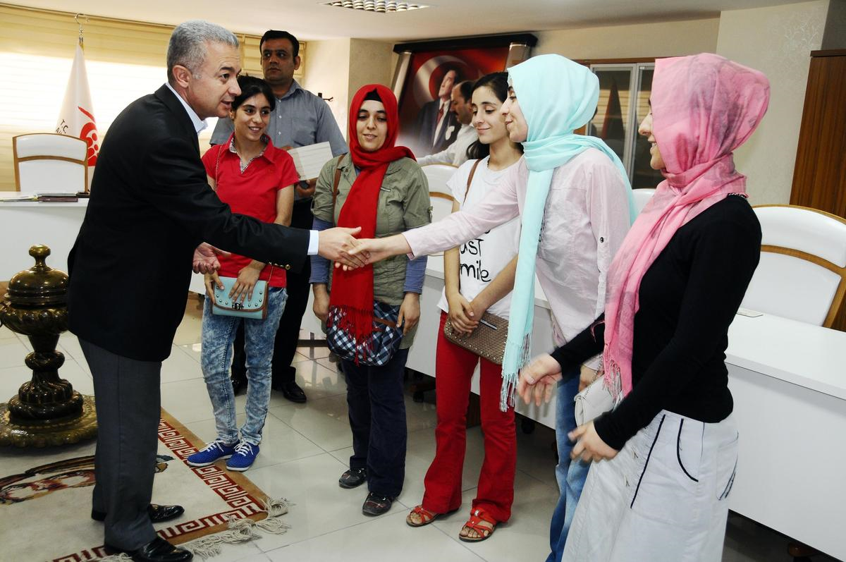 Gaziantep\'te Babaları Okutamadı Ama Onlar Pes Etmedi