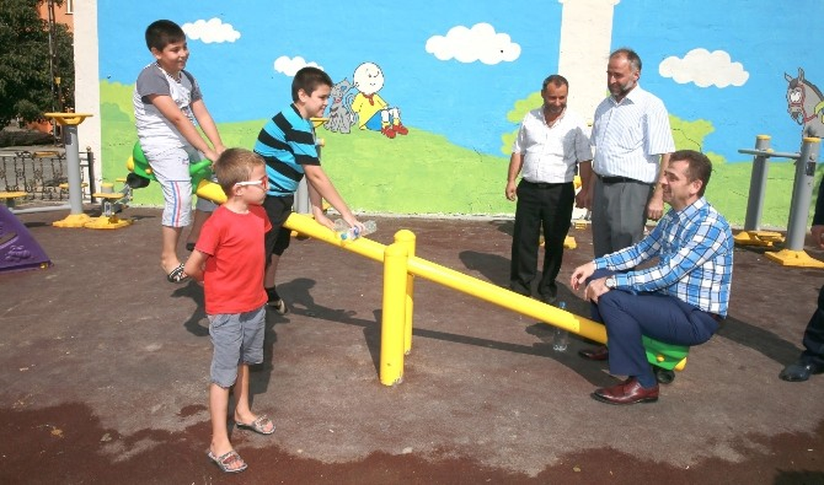 Başkan Usta, Hem Çocuklarla Oynadı Hem Denetim Yaptı