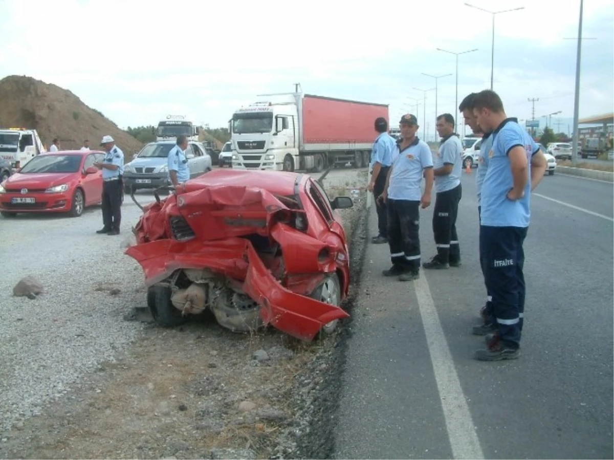 Burhaniye\'de Trafik Kazası: 1 Ölü