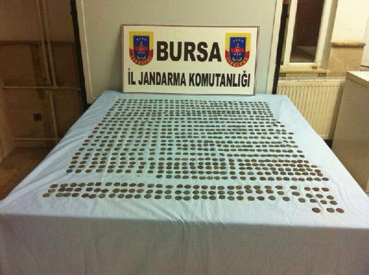 Bursa\'da 746 Tarihi Sikke Ele Geçirildi