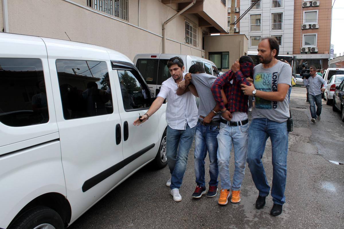 Bursa\'da Bir Eve Molotofkokteyliyle Saldırı İddiası